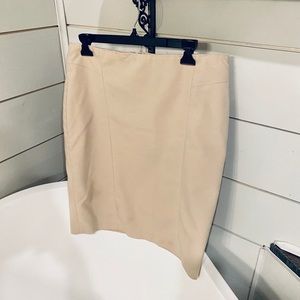 Ann Taylor cream pencil skirt! So soft! Size 10!